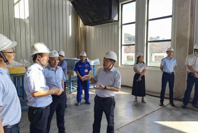 四川路橋黨委委員、監(jiān)事會主席馬青云一行到蜀能礦產(chǎn)調(diào)研慰問