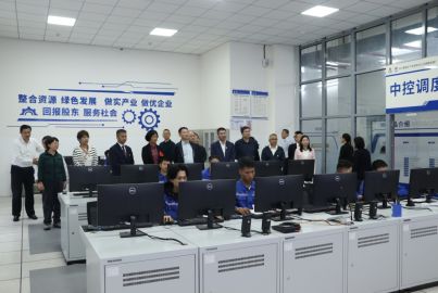 馬邊彝族自治縣40周年縣慶活動參觀團走進蜀能礦產(chǎn)公司磷酸鐵鋰廠