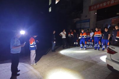 蜀能礦產三號礦山開展夜間應急疏散演練暨自救器實操培訓活動